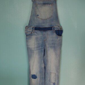 Cat & Jack light blue denim women’s bibbed overalls, size Juniors XL (14-16).